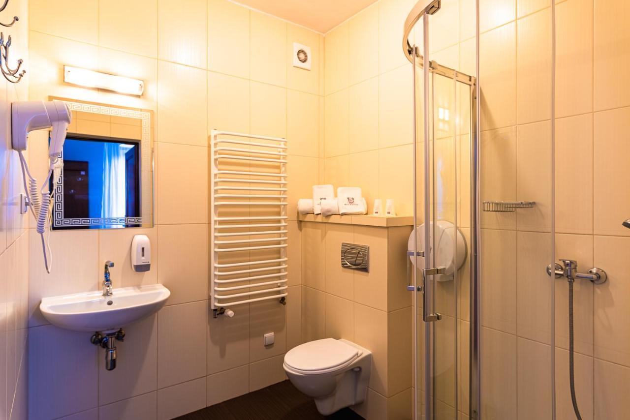 Hotel Kasztelan Dobczyce Kültér fotó